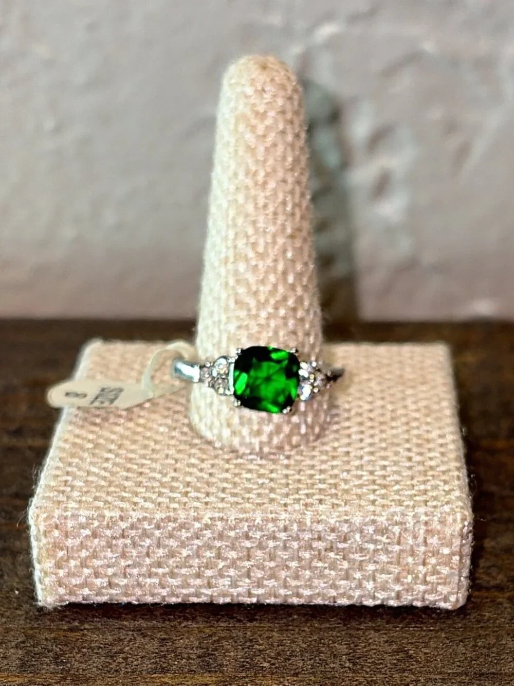 Emerald Green CZ Cushion Cut Cocktail Statement Ring Silver Tone Size 8 NWT